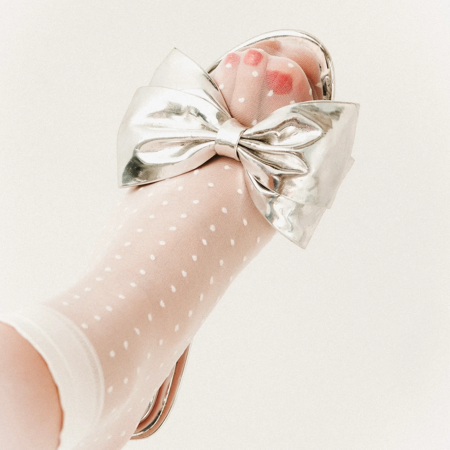 Coco's Obsession - Toes - Image 3