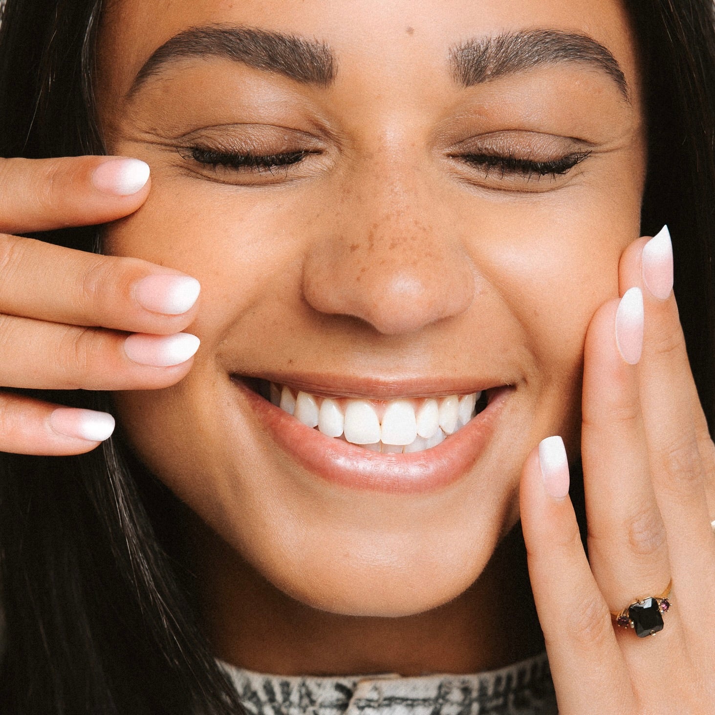 Timeless French - Mani+Pedi - Image 8